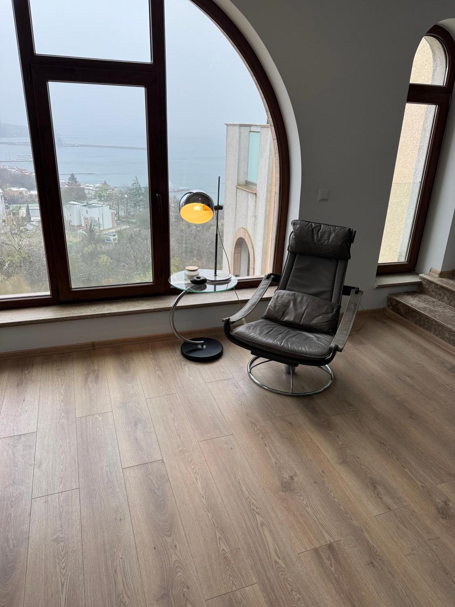 Queen's Penthouse *